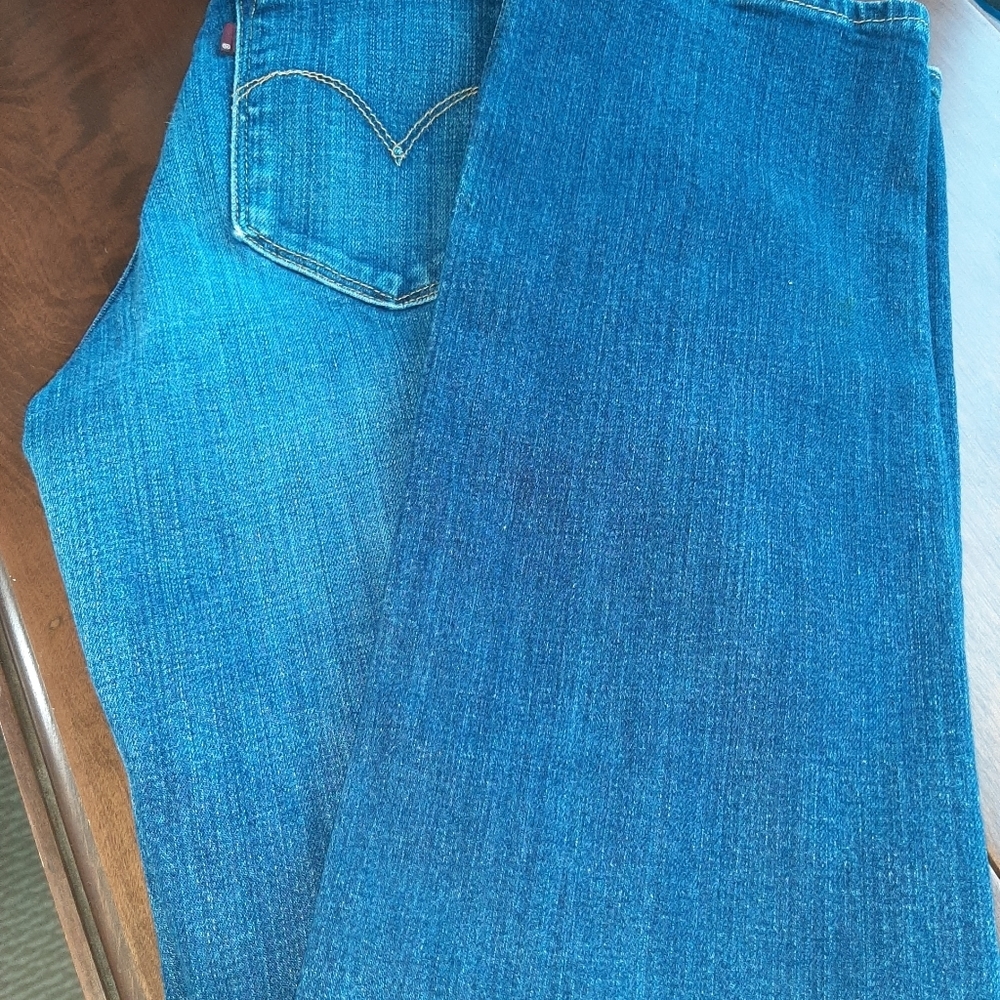 Levi's signature Jean's 10/30